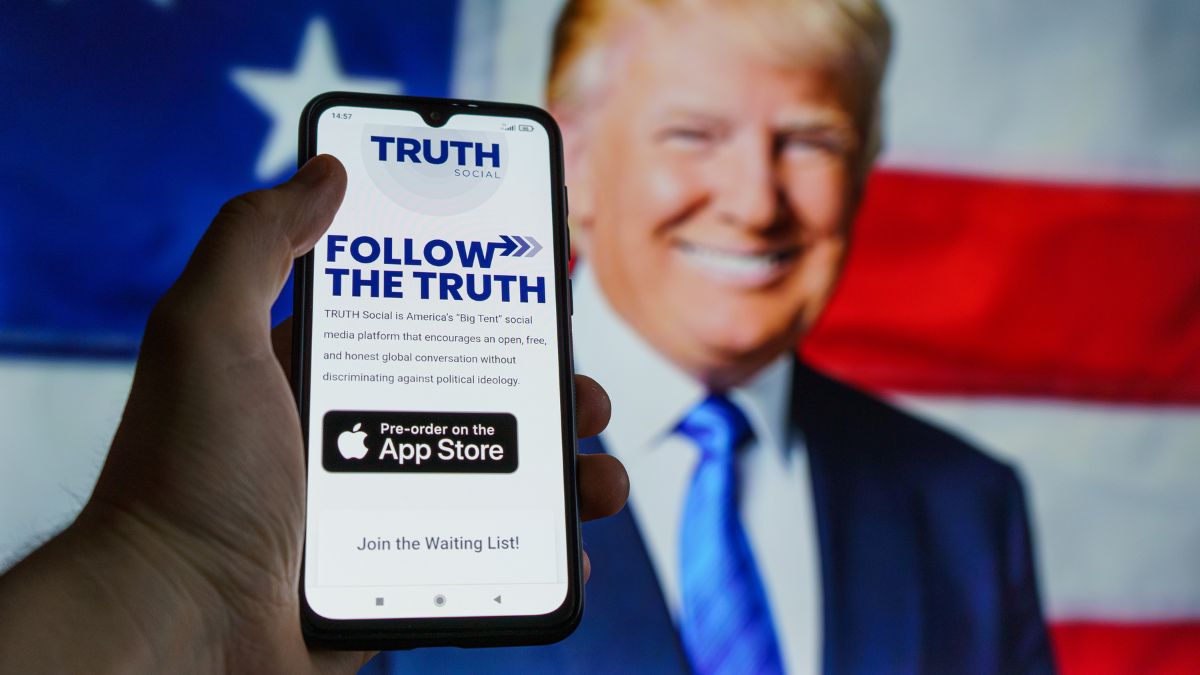 Analyst Suggests That Trump Followers Are Highly Likely To Start   Db3tdbbab Trump Truthsocial Network App 